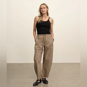 Buck Mason Paperweight Cotton Poplin Pull on Barrel Pant in Mushroom Medium